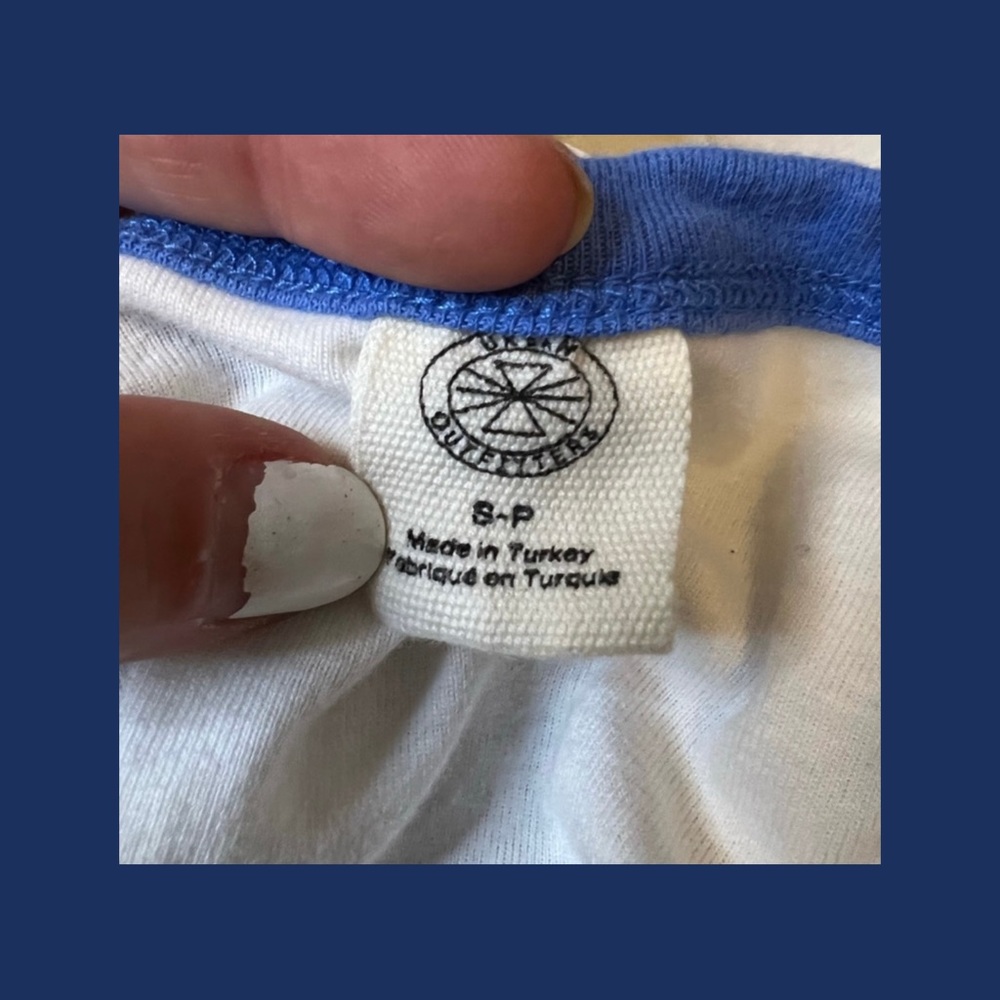 Urban Outfitters Graphic Tee - Picture 5 of 7